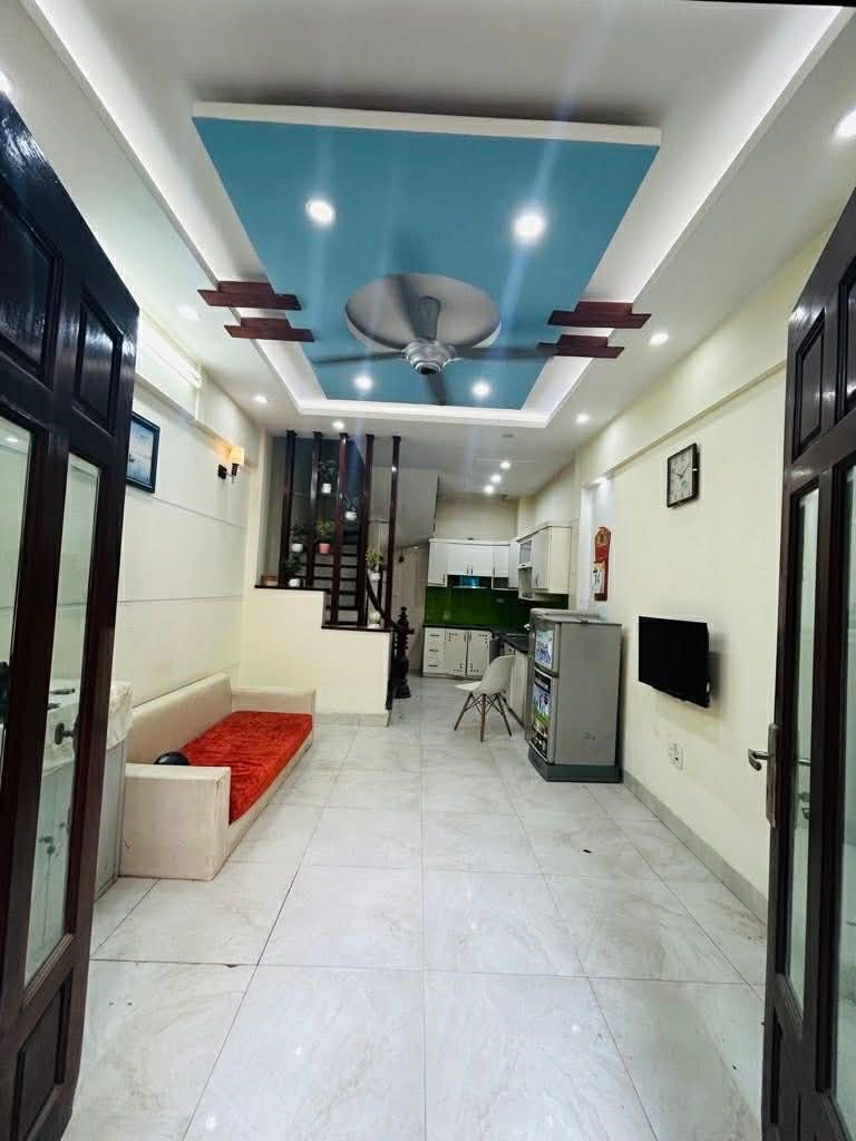 BÁN NHÀ HÀO NAM 36m2_5 TẦNG_NGÕ THÔNG_GẦN PHỐ_NHÀ THOÁNG SÁNG_hơn 8 tỷ